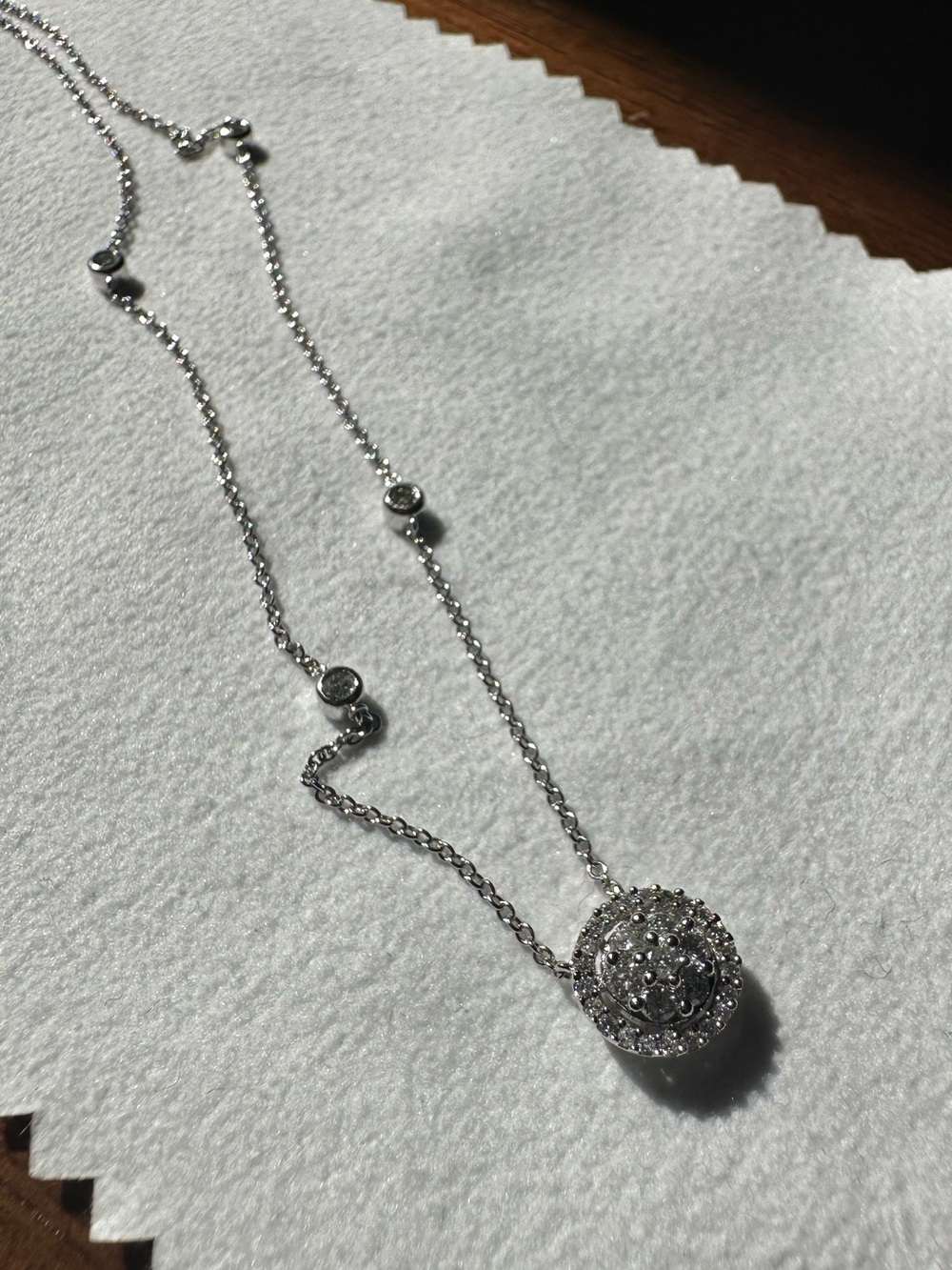 10K White Gold Diamond Pendant